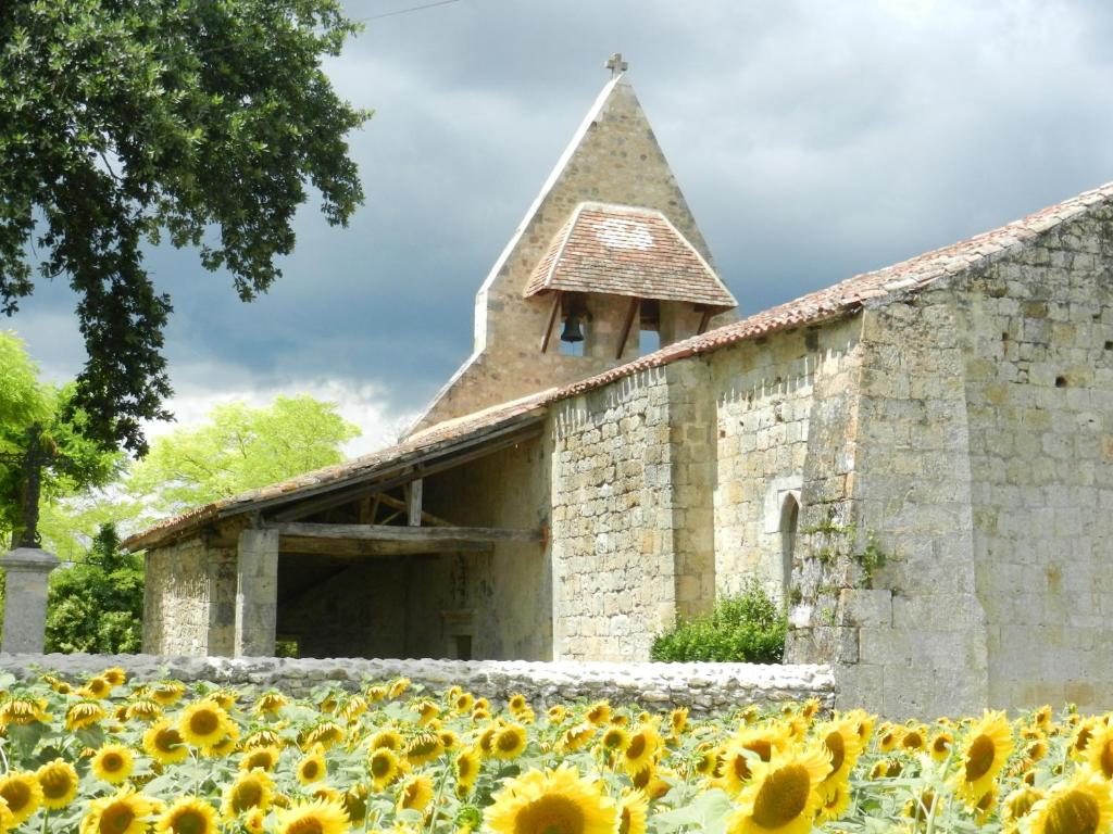 Fotografie z fotogalerie ubytování La Maison des Cornières v destinaci Fourcès