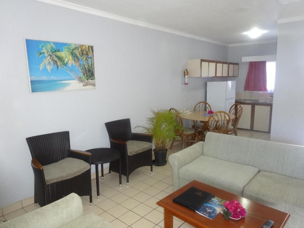 Posezení v ubytování Suva Motor Inn