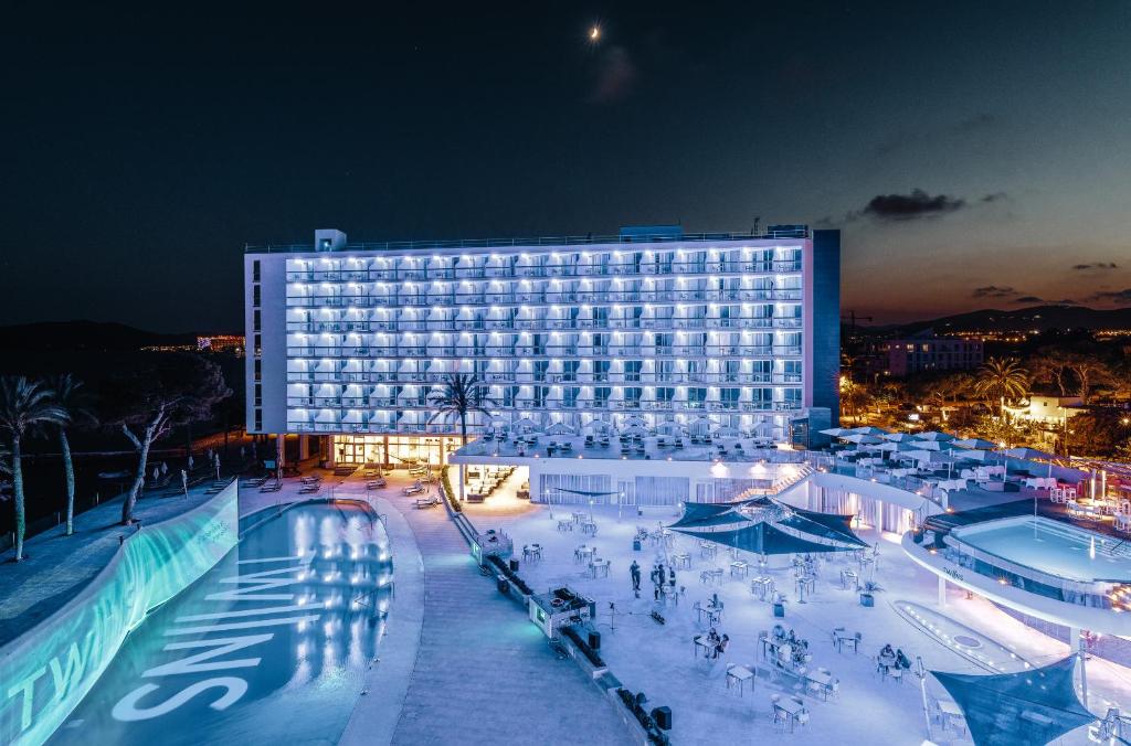 The Ibiza Twiins - 4* Sup, Playa den Bossa – Precios ...