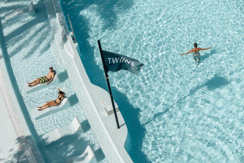 The Ibiza Twiins - 4* Sup, Platja den Bossa – Aktualisierte ...