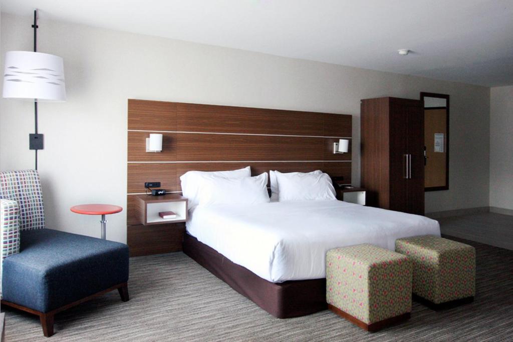 Holiday Inn Express Branford-New Haven, an IHG Hotel - King Room - Tina De Acceso De Movilidad - No Fumar