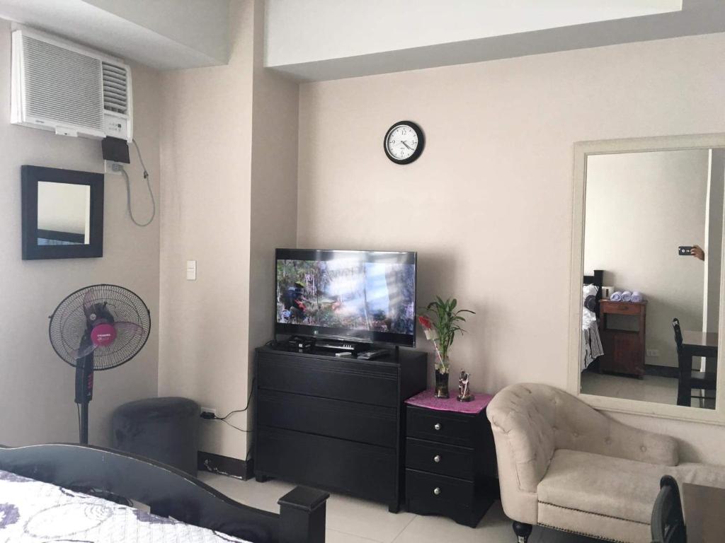 Cubao ManhattanHeights unit 20 O Studio unit, Manila (updated prices 2024)