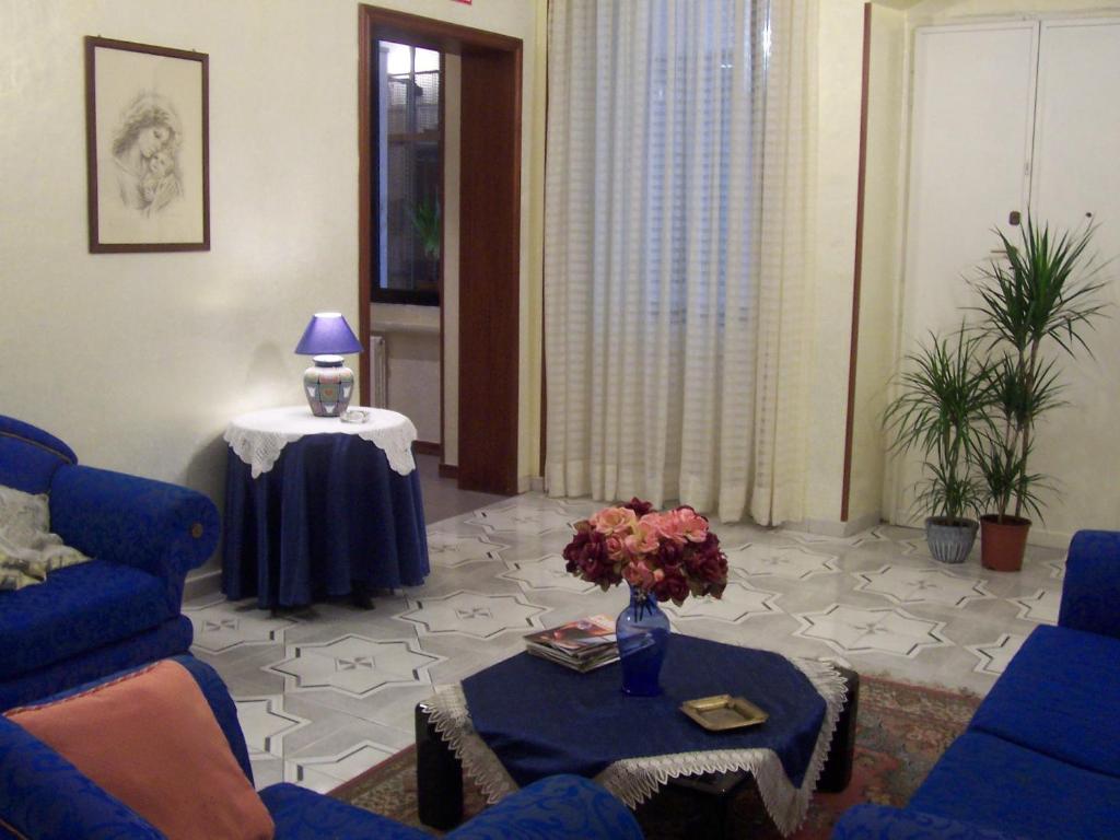 Posezení v ubytování Hotel Pensione Romeo