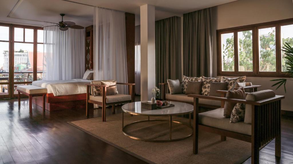 Posezení v ubytování Amanjaya Pancam Suites Hotel
