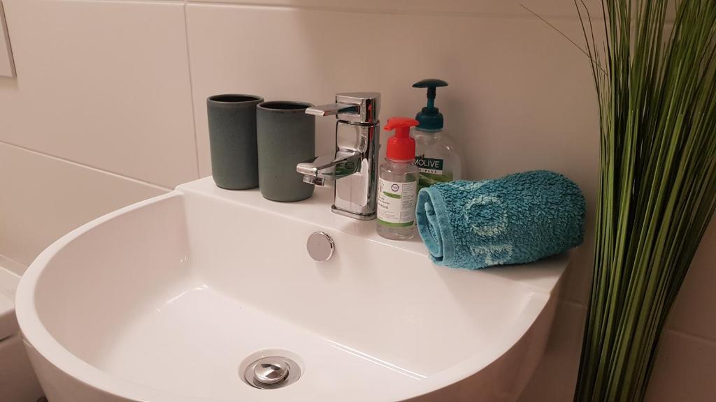 A bathroom at Gästehaus Sabine