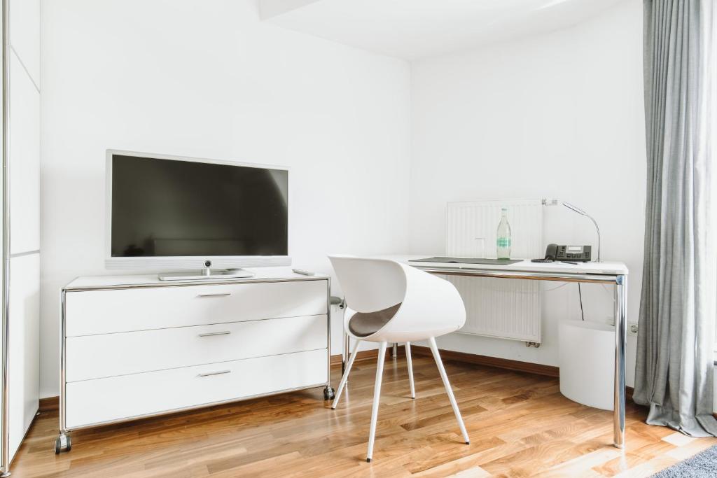 &REPEAT Köln Airport - Resim 21