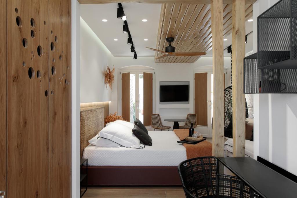TV a/nebo společenská místnost v ubytování Alkyoni Beach Hotel