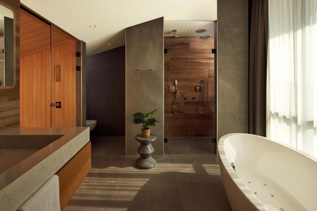 Van der Valk Hotel Leeuwarden - Suite Met Sauna