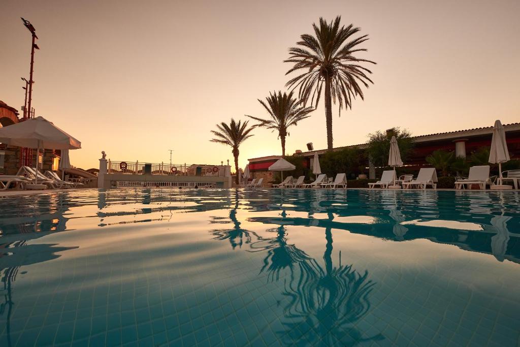 لابی و فضای عمومی Club Hotel Sera - تصویر ۵