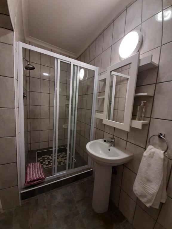 De Graaff Manor - Twin Room
