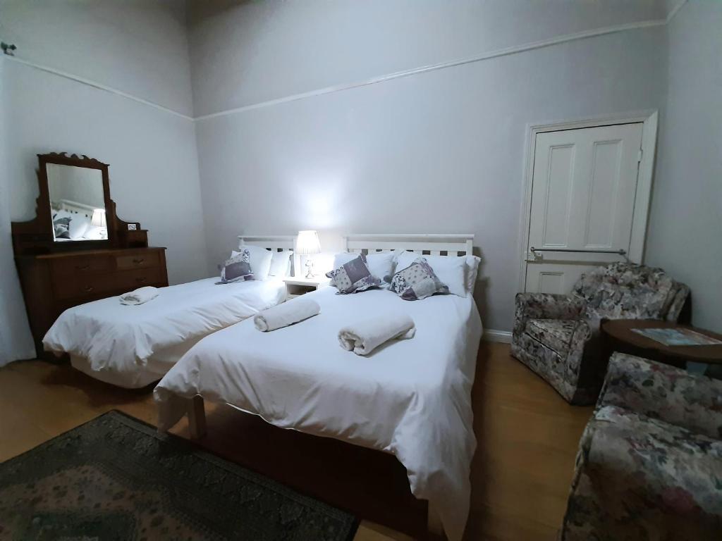 De Graaff Manor - Triple Room