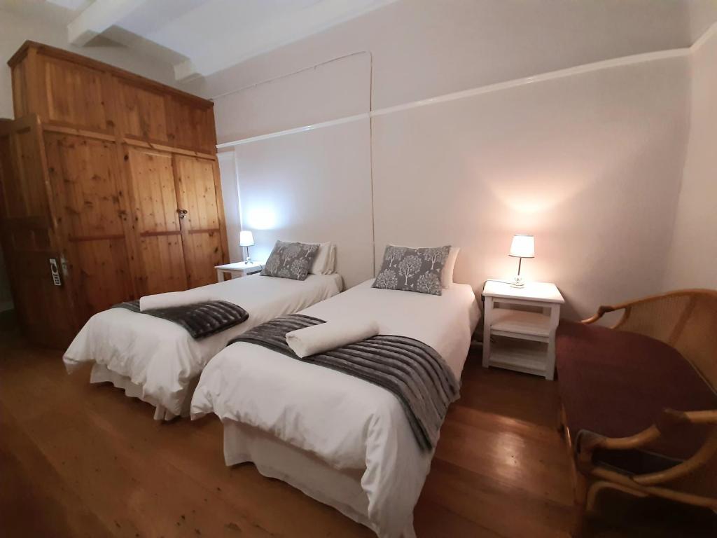 De Graaff Manor - Twin Room