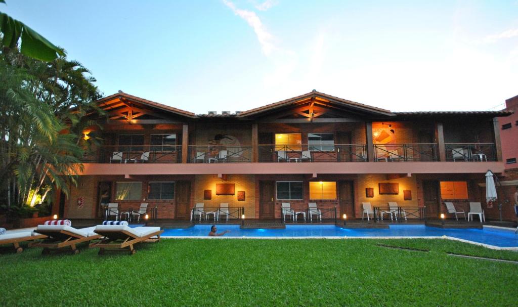 Bazén v ubytování Villa Floreal Hotel Boutique nebo v jeho okolí