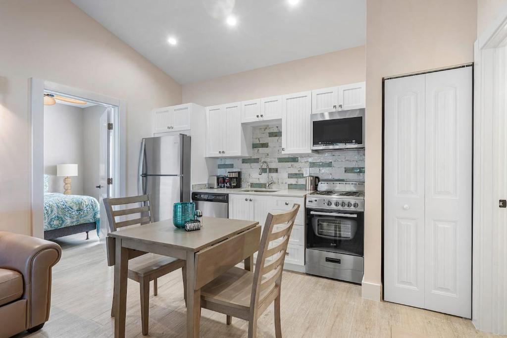 Bermuda Bungalows (Tropical Island Getaway) - Bungalow Met Twee Slaapkamers