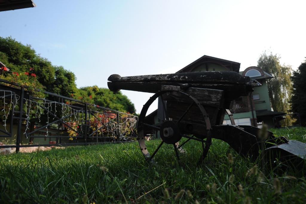 Jardín al aire libre en Vila Odmor na Dunavu