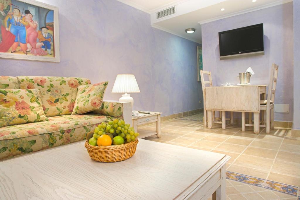TV a/nebo společenská místnost v ubytování Royal Son Bou Family Club