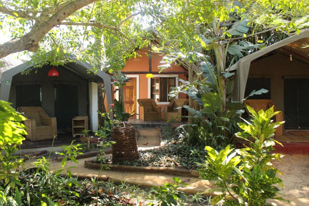 Zahrada ubytování Devocean Eco Adventure Lodge