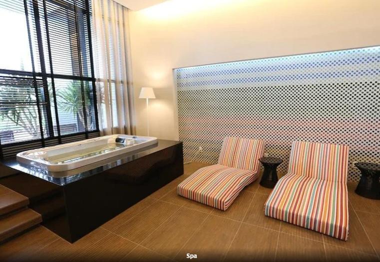  Flat Mondial