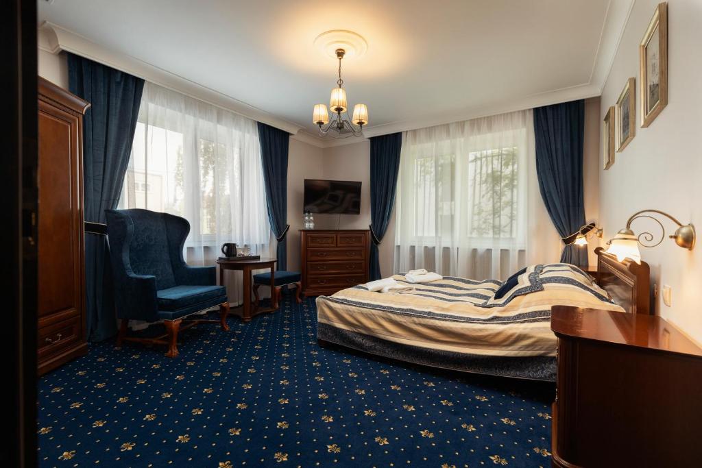 Posteľ alebo postele v izbe v ubytovaní Villa Toscania-check in 24h