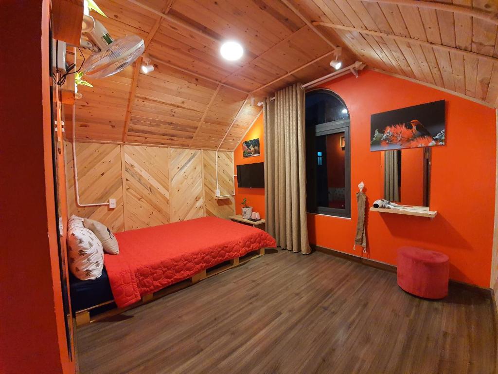 Lightning House 2 - 5