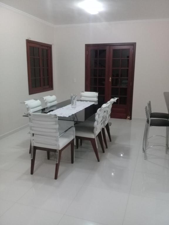  Lilian House
