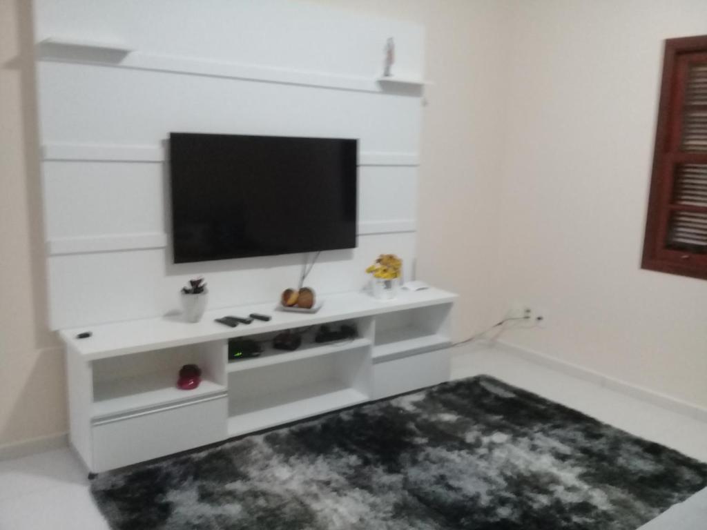  Lilian House