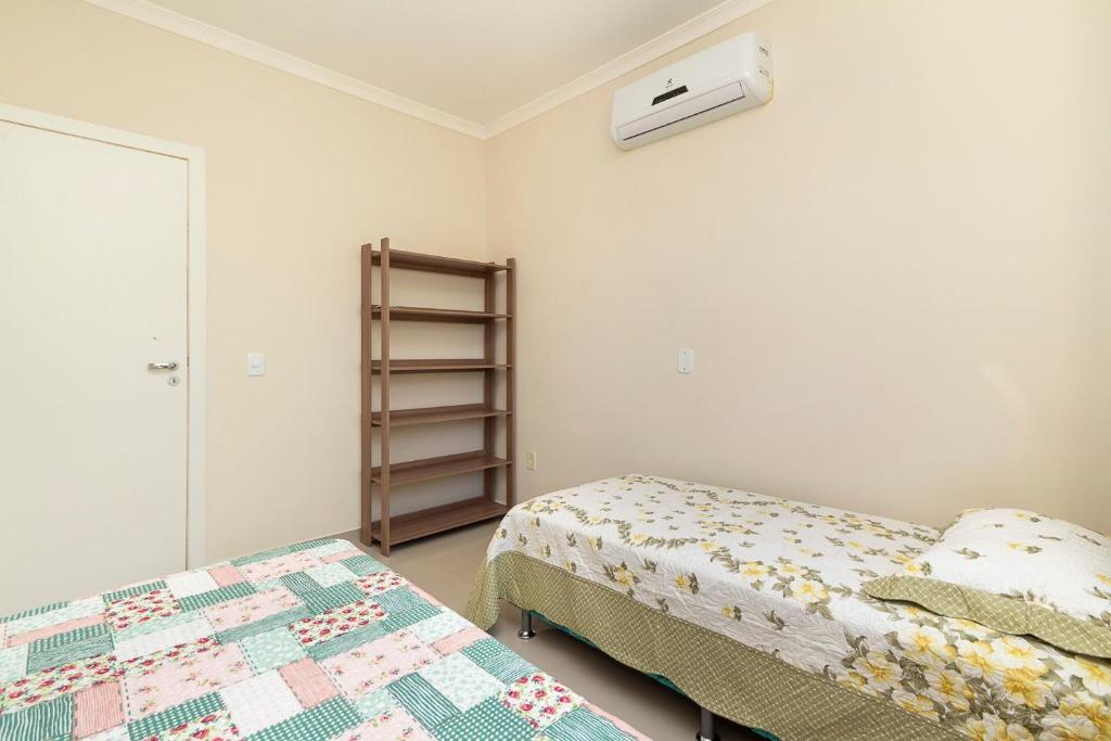  Aluguel de Apartamento 3 quartos sendo 1 suíte para 7 pessoas à 100 metros do mar em Bombas