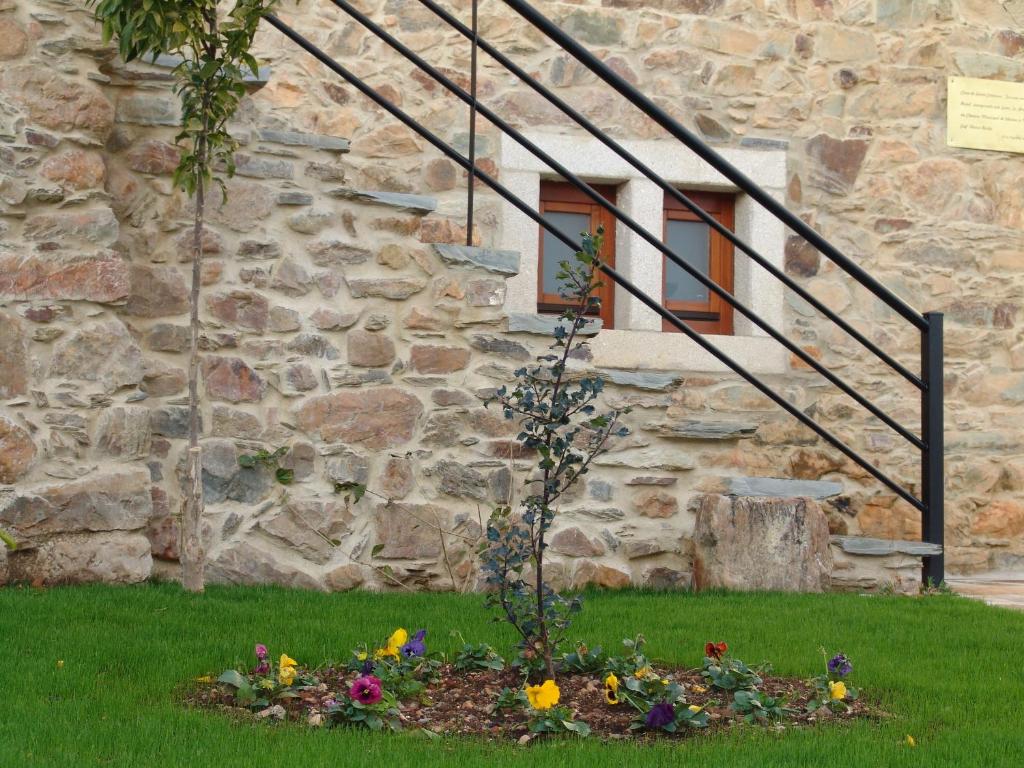 Um jardim no exterior de Casa Santa Catarina