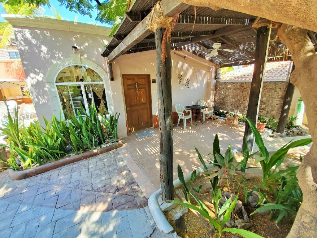 Coco Cabañas and Casitas Vacation Rentals - One-Bedroom House