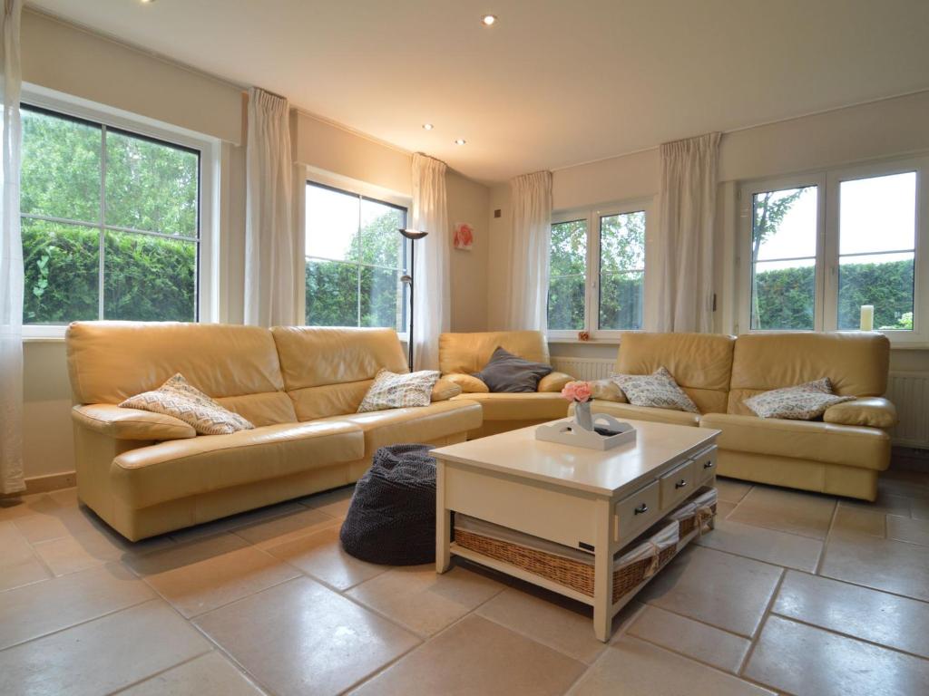 Posezení v ubytování Villa in Diksmuide near Sandy Beach