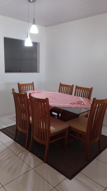  Casa com vista na rua Jequitibá