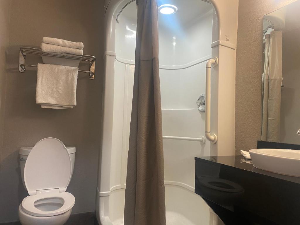 Motel 6-San Bernardino, CA - South - Chambre Quadruple Standard