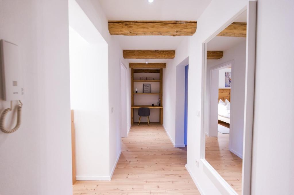 FarmHouse Eckartsberg im Zittauer Gebirge - Ferienwohnung mit 2 Schlafzimmern, Terrasse und WALLBOX - Apartamento De Dos Dormitorios