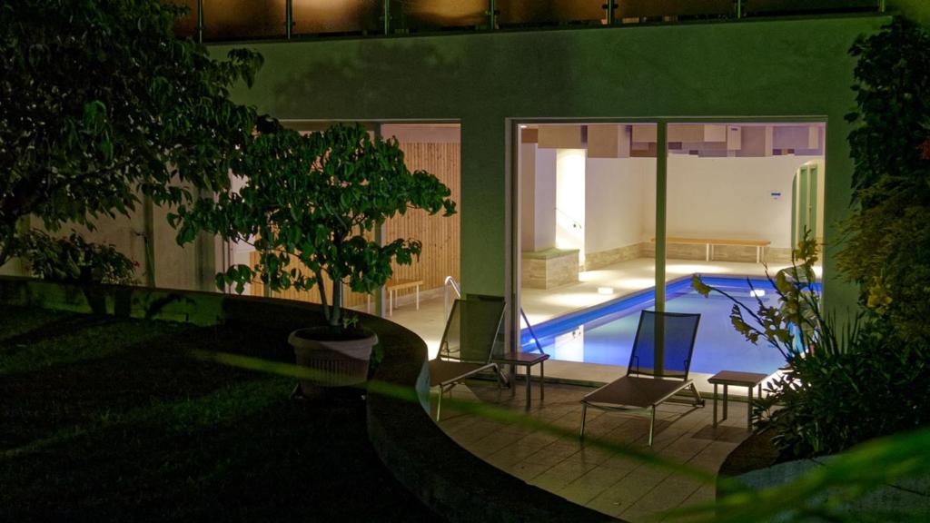 Bazén v ubytování Hotel Tiffany nebo v jeho okolí