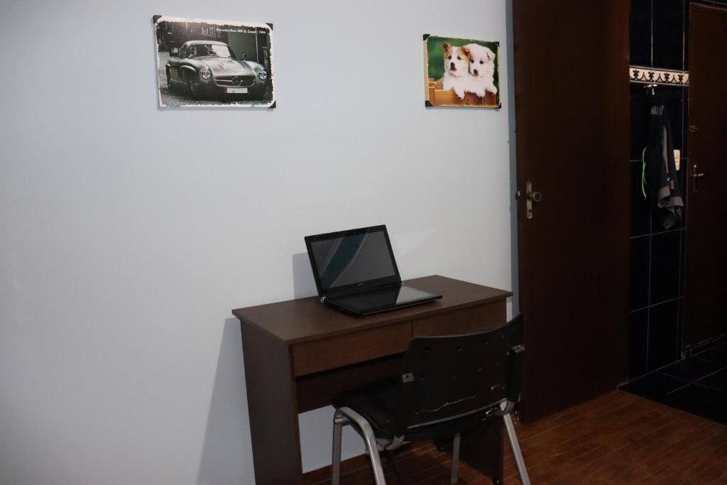  Av. Brasil -Quarto Inteiro - Individual