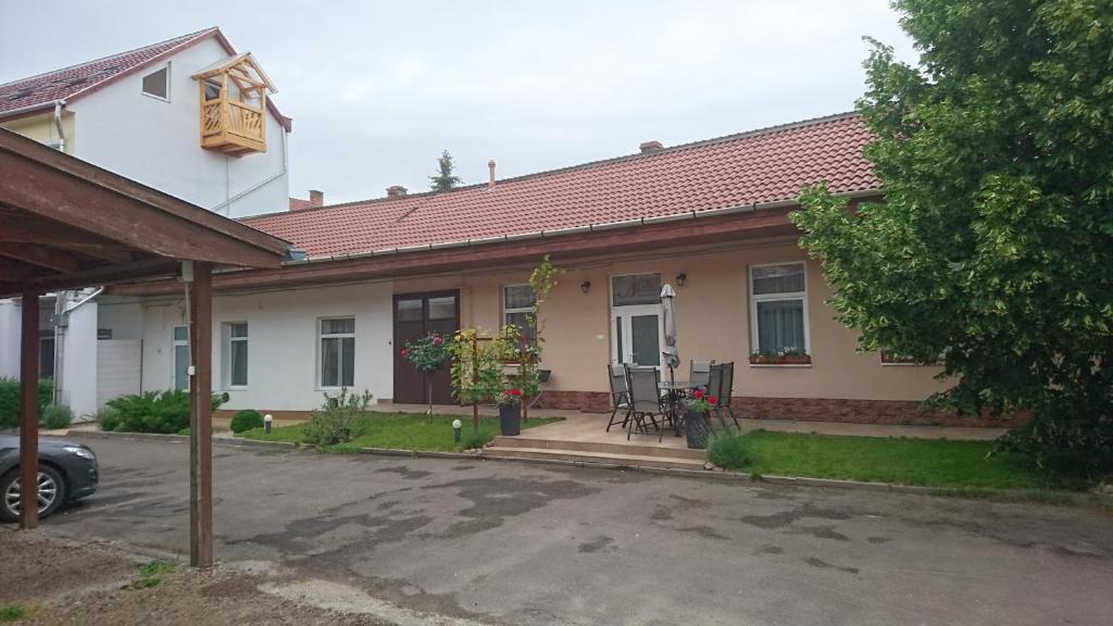 Budova, v ktorej sa apartmán nachádza