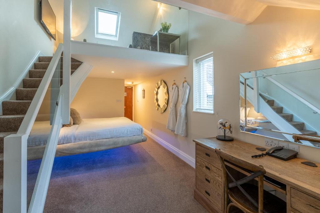 
Roof Top Suite with Hot Tub
