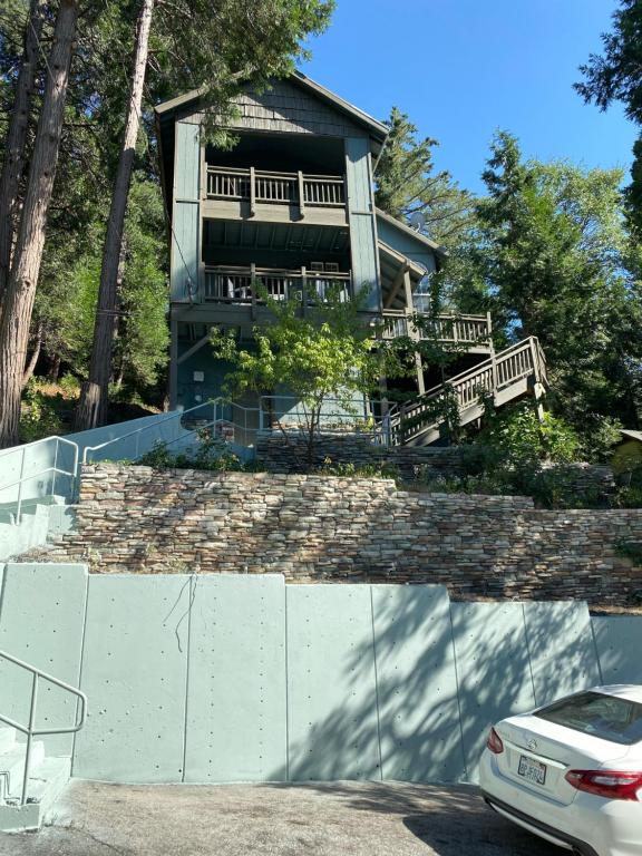 Chateau De La Vista - Housity