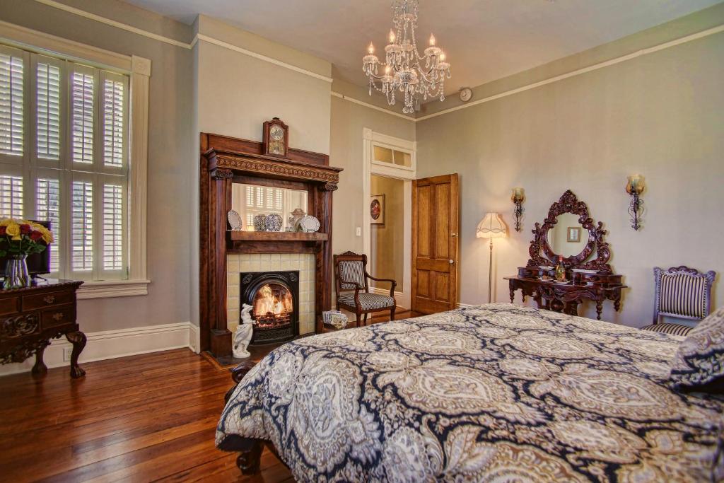 McMillan Inn - Suite Roi