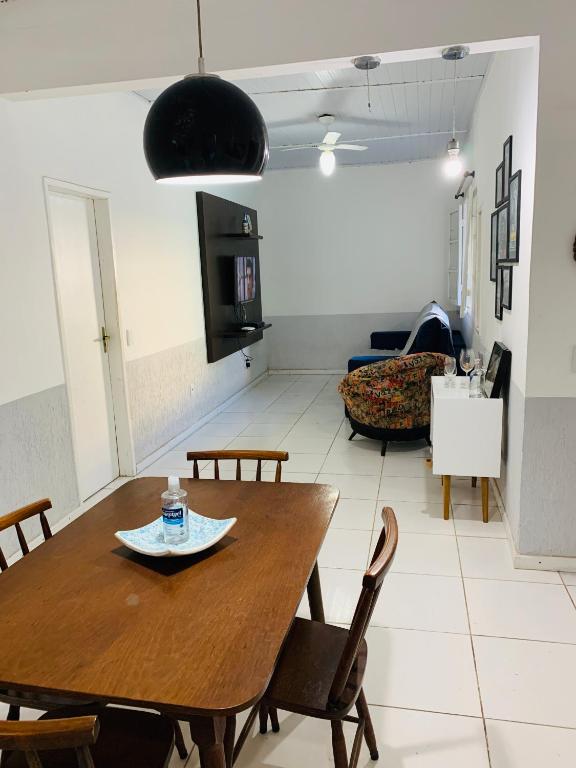  Casa com ótima localização próxima a praia grande.
