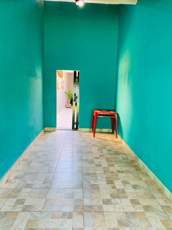  Casa com ótima localização próxima a praia grande.