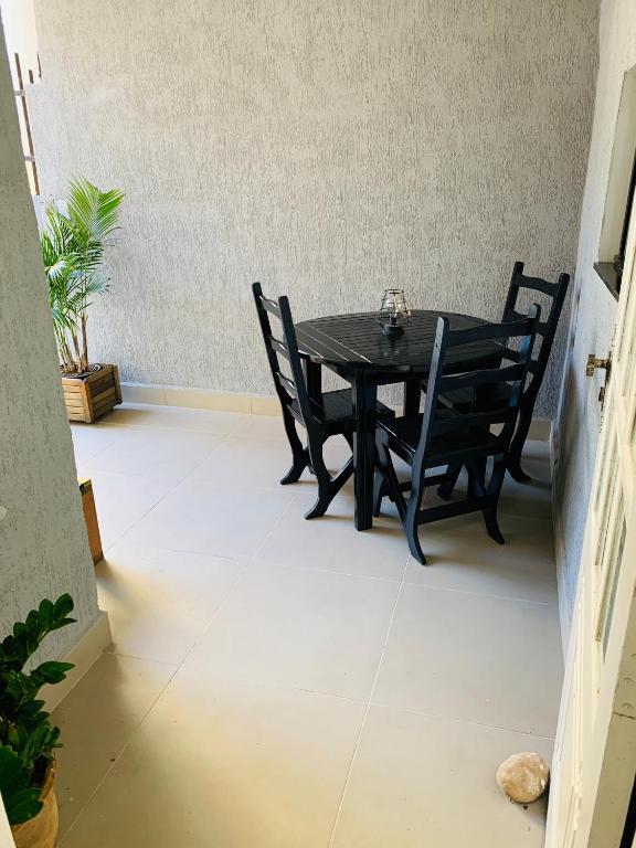  Casa com ótima localização próxima a praia grande.