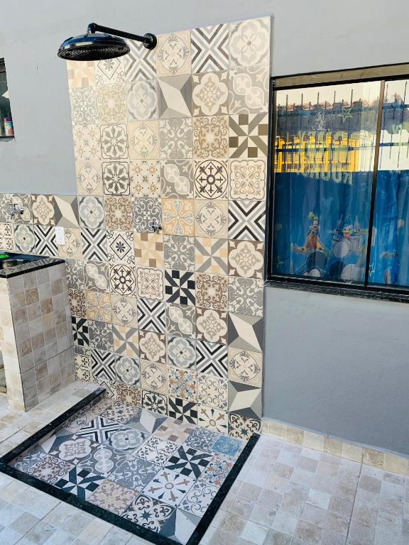  Casa com ótima localização próxima a praia grande.