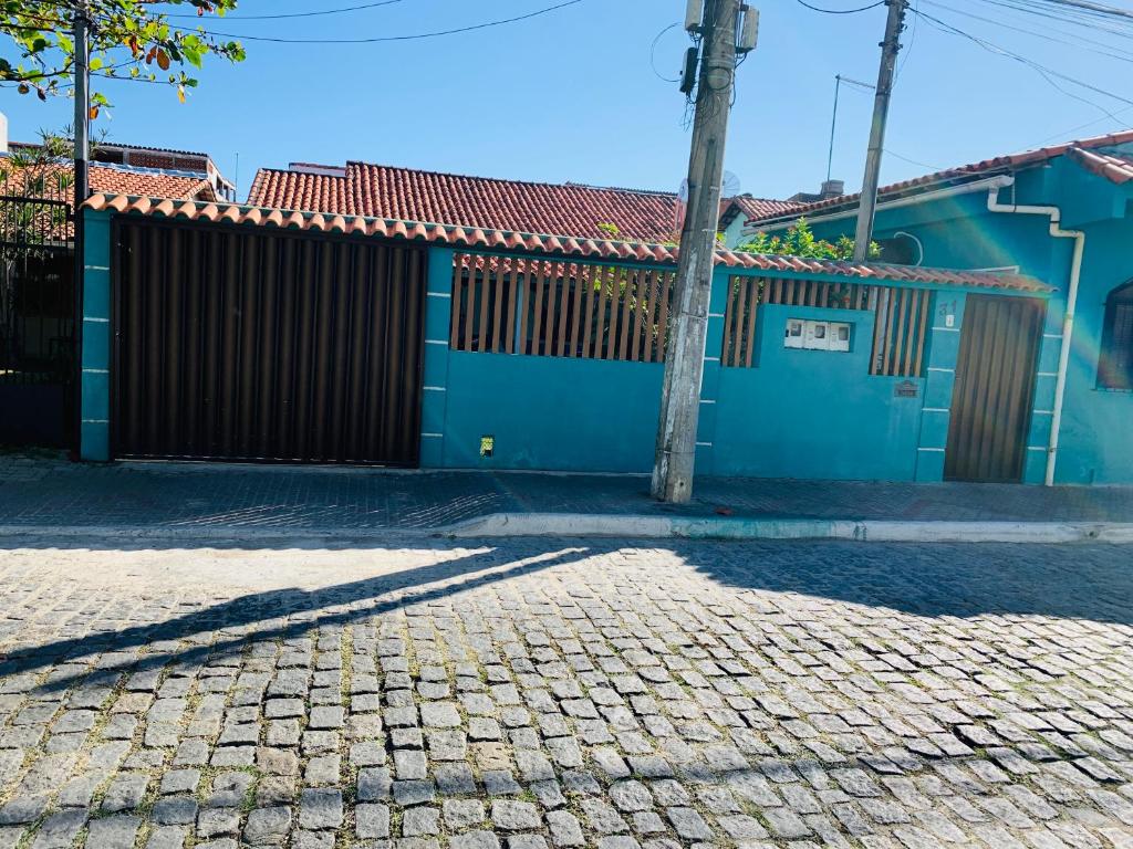  Casa com ótima localização próxima a praia grande.