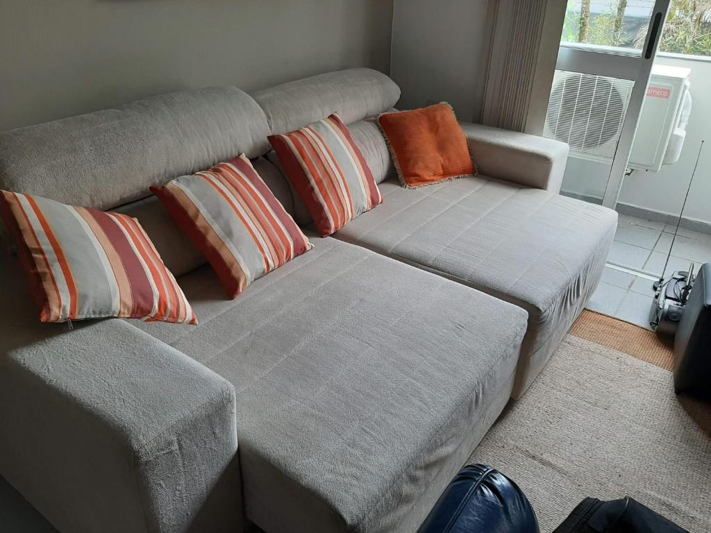  Apartamento em Ubatuba em Condominio de frente para o mar