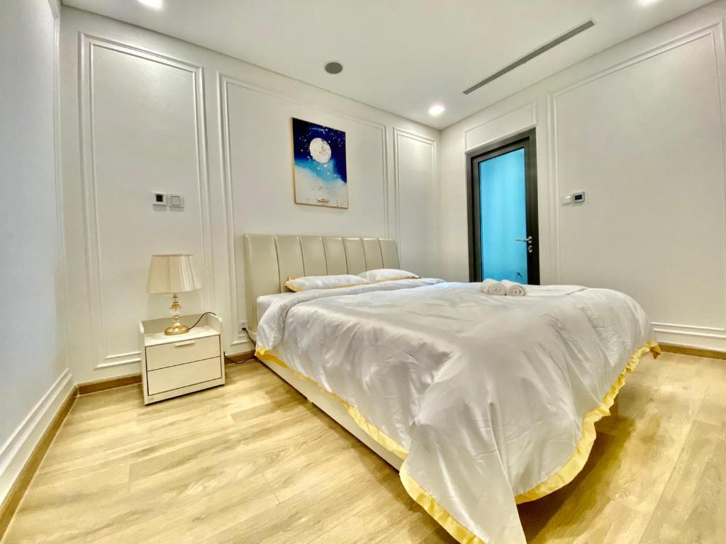 Landmark 81 Luxury Condotel - Three-Bedroom Apartment