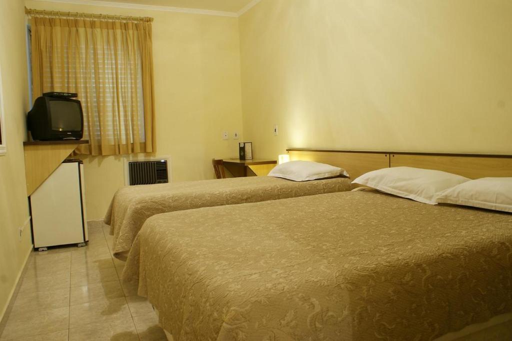  Antico Plaza Hotel