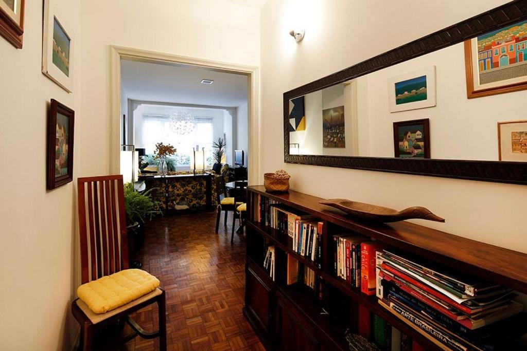  Estiloso 3 quartos para 6 pessoas no posto 5 em Copacabana!