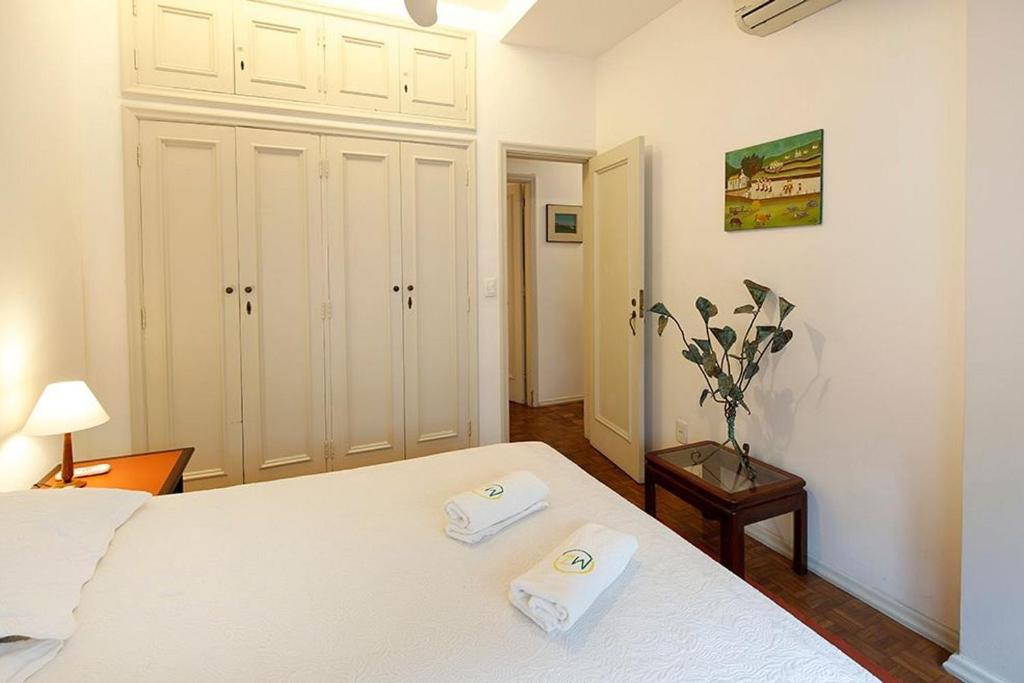  Estiloso 3 quartos para 6 pessoas no posto 5 em Copacabana!