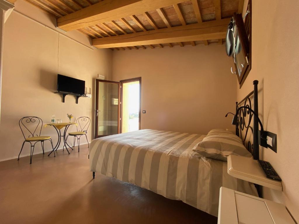 A television and/or entertainment centre at Casale dei Cinque Colli